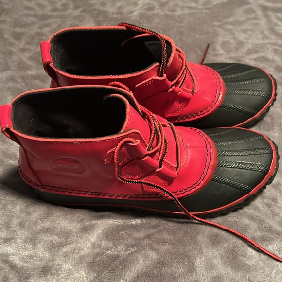 Sorel Red Out and About boots - Picture 3 of 7
